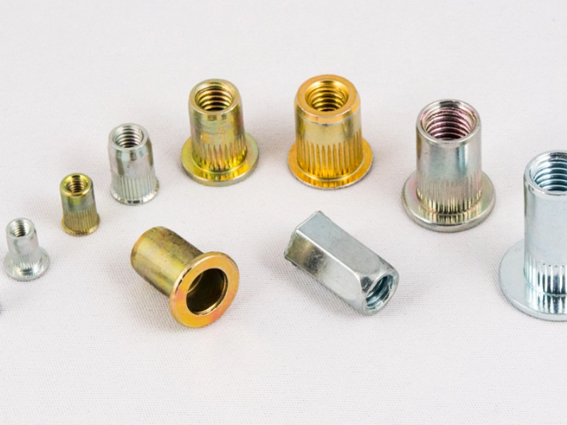 Pins / Remaches